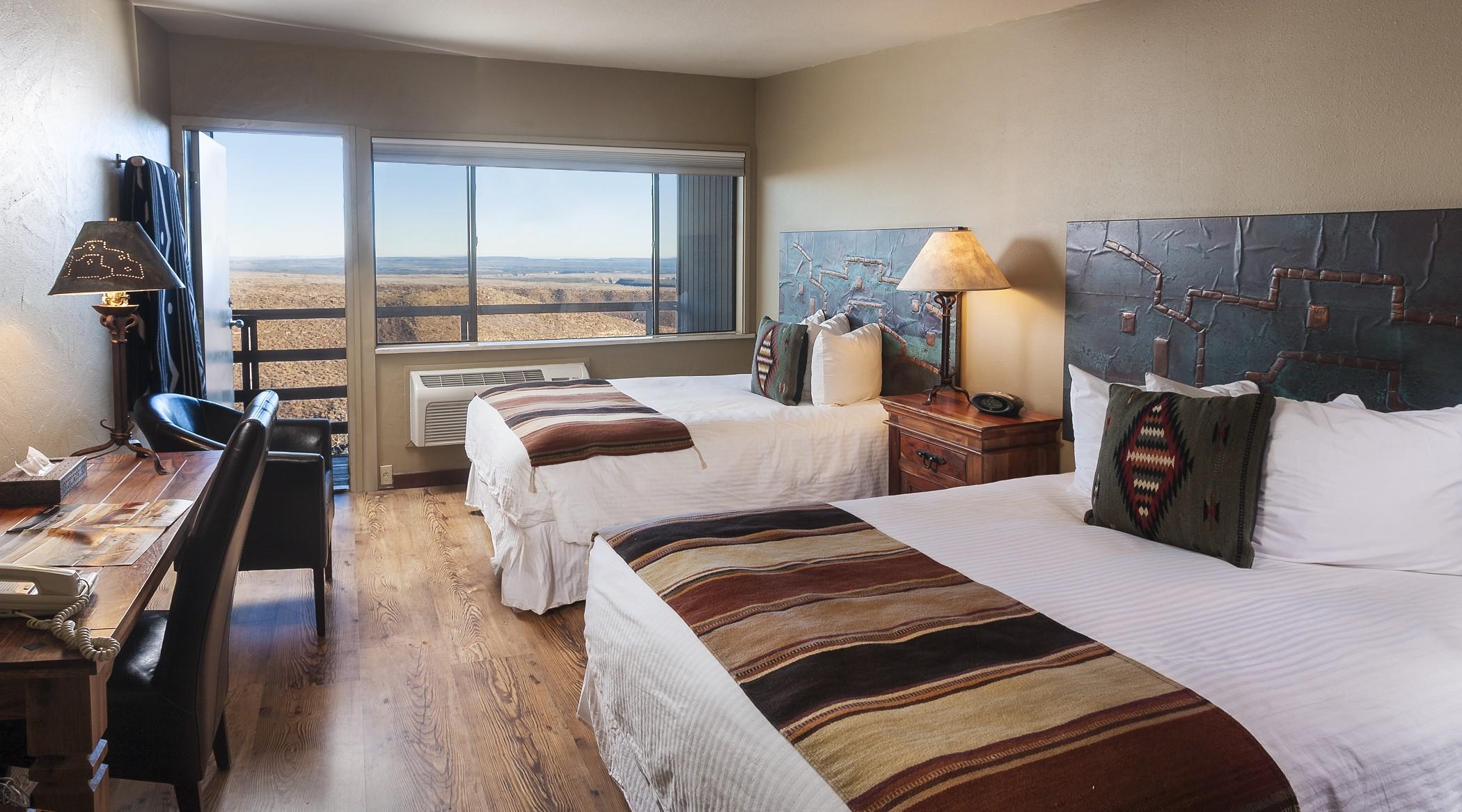 Hotel Far View 3*