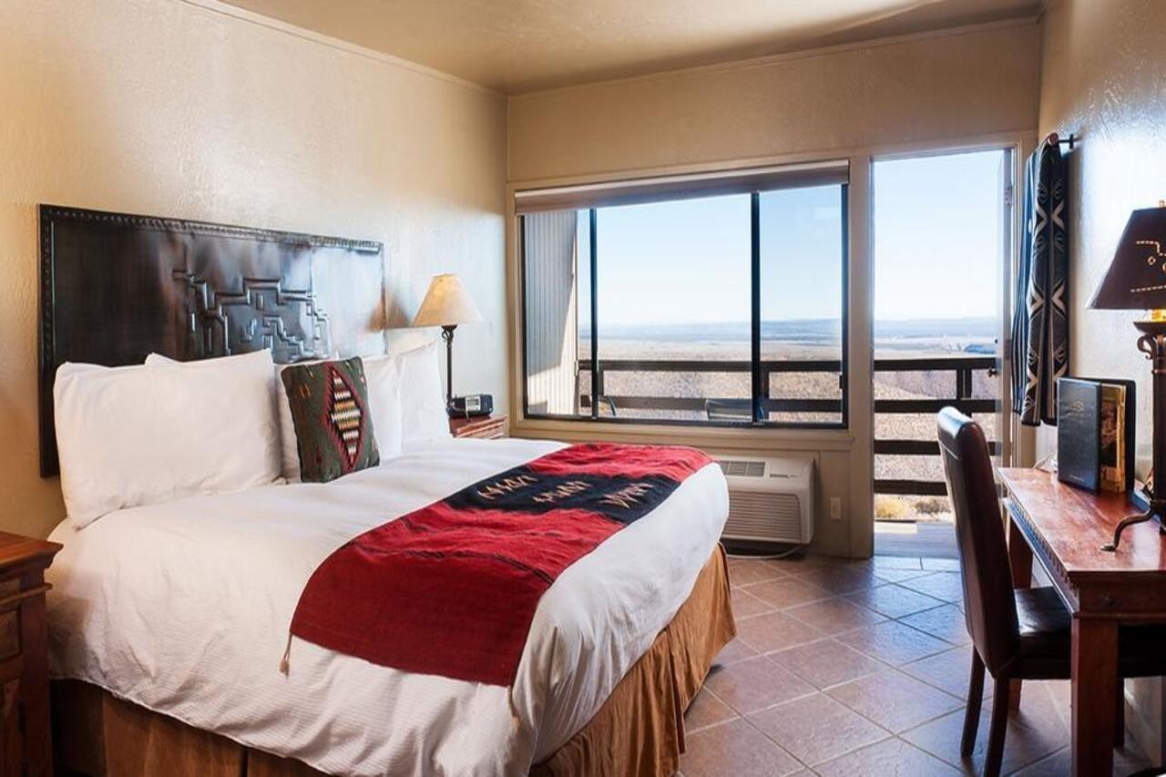 Hotel Far View